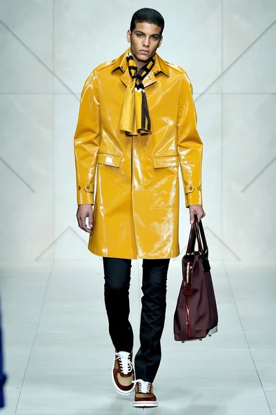 Look 11
